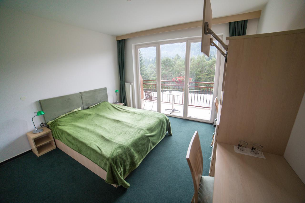 Hotel Ракитна Екстер'єр фото