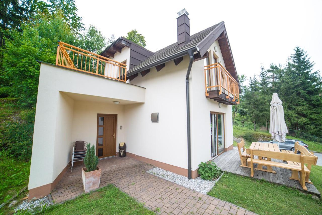 Hotel Ракитна Екстер'єр фото